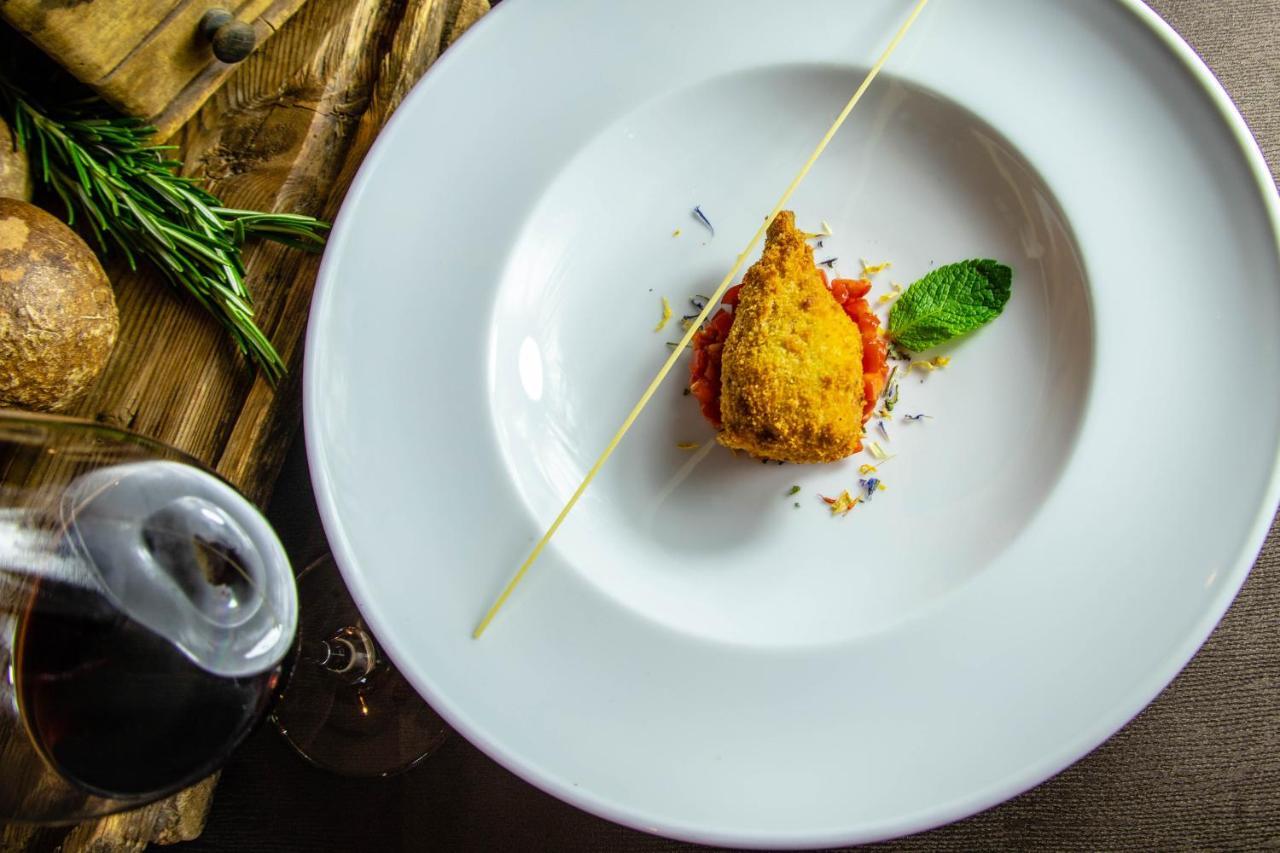 Hotel Petit Dahu - Chambres Et Restaurant Конь Екстер'єр фото