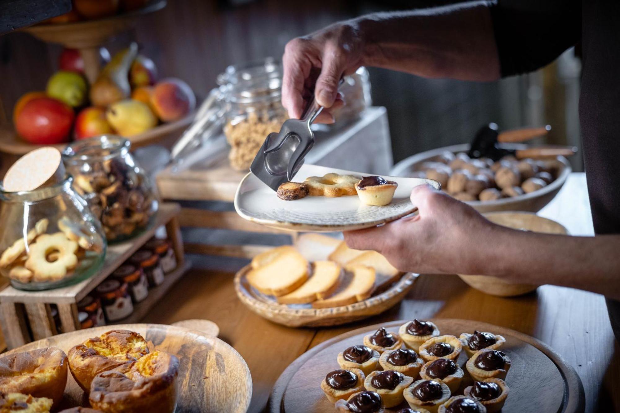 Hotel Petit Dahu - Chambres Et Restaurant Конь Екстер'єр фото