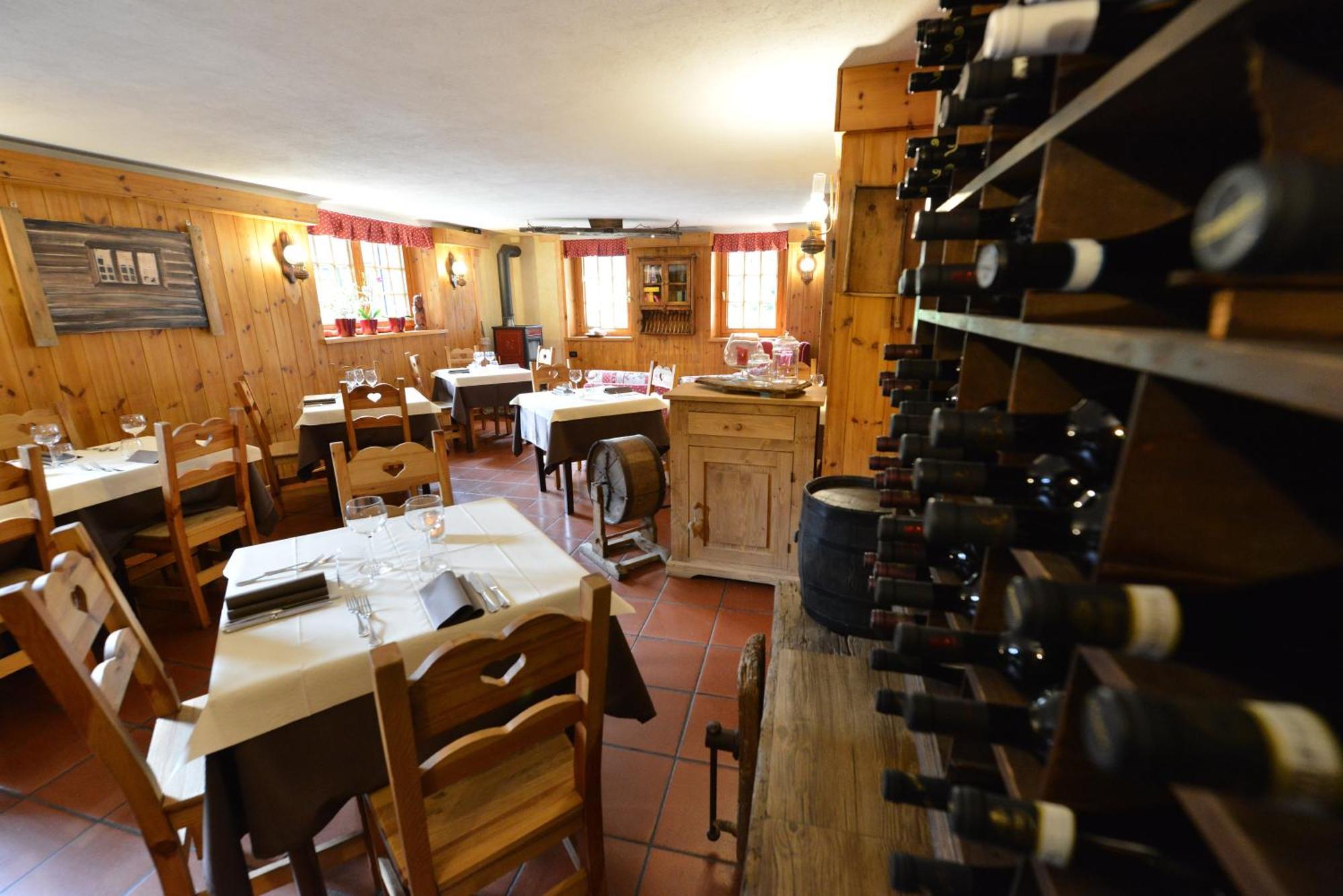 Hotel Petit Dahu - Chambres Et Restaurant Конь Екстер'єр фото