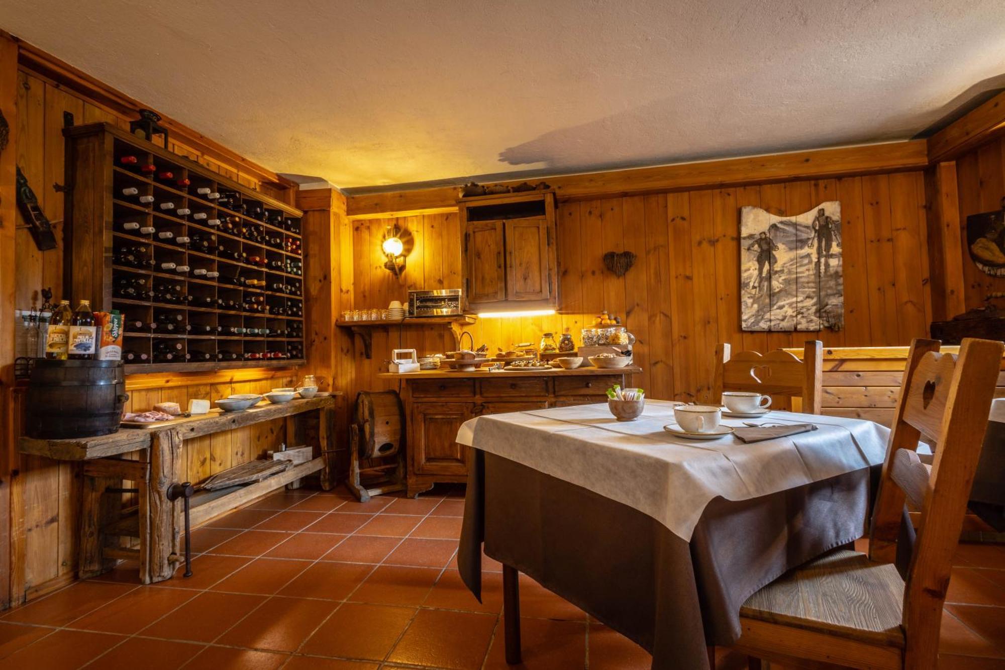 Hotel Petit Dahu - Chambres Et Restaurant Конь Екстер'єр фото