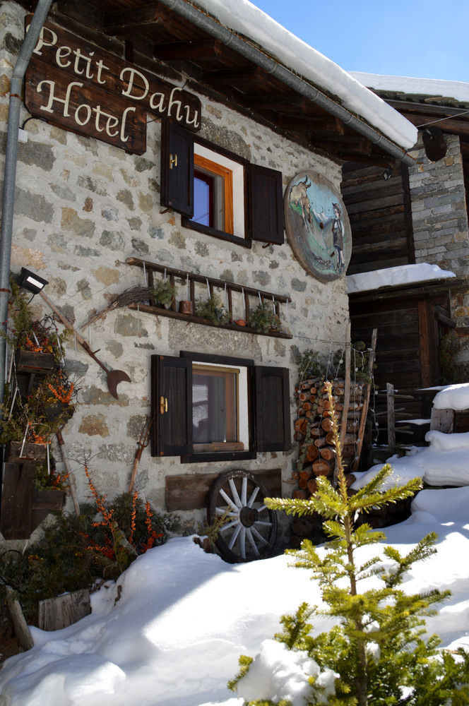 Hotel Petit Dahu - Chambres Et Restaurant Конь Екстер'єр фото